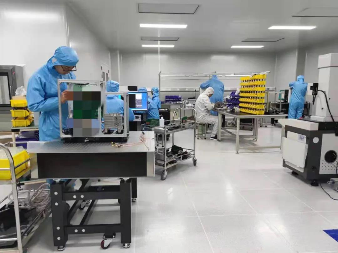 國產(chǎn)臺(tái)式掃描電鏡廠房車間