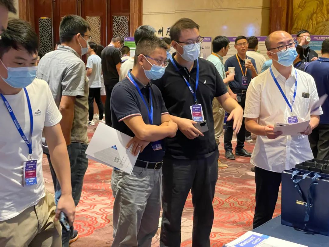 澤攸科技ZEM15臺式掃描電鏡亮相2022寧波復(fù)合材料界面論壇(圖4) 圖4 會議現(xiàn)場.jpg